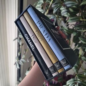 4pcs Hard Cover Book Set Little Guides to Style Luxury Book Set